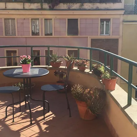 Con Terrazzo Al Vaticano *