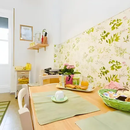 Con Terrazzo Al Vaticano