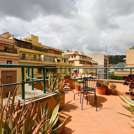 Con Terrazzo Al Vaticano *